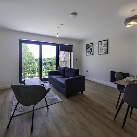 Lovely 2 Bedroom Apartment In Central Ashford Ashford  Exteriér fotografie