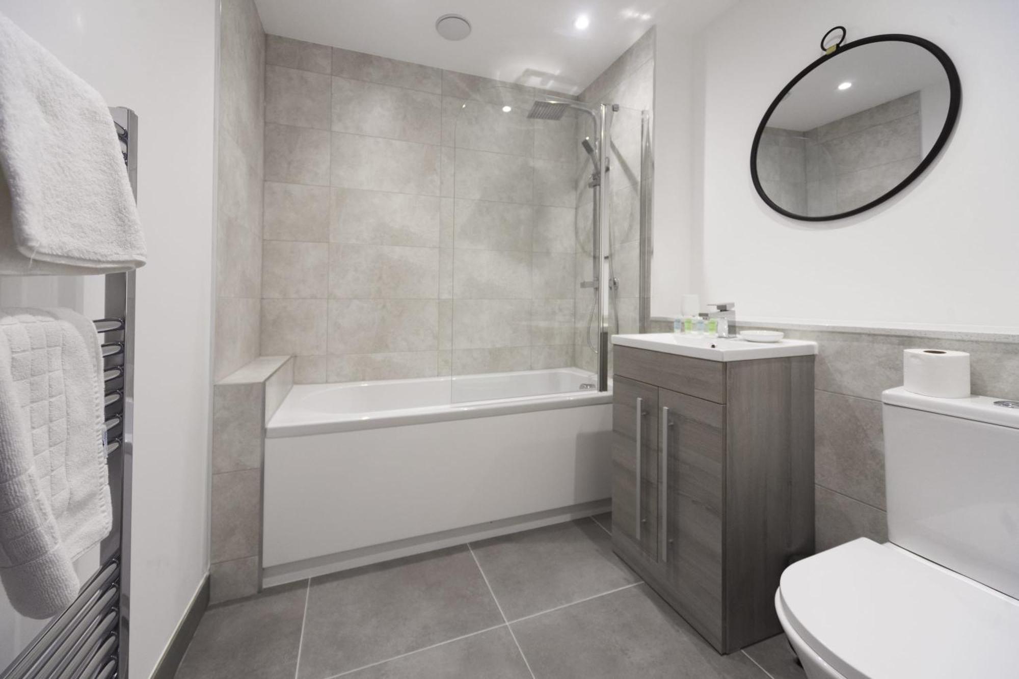 Lovely 2 Bedroom Apartment In Central Ashford Ashford  Exteriér fotografie