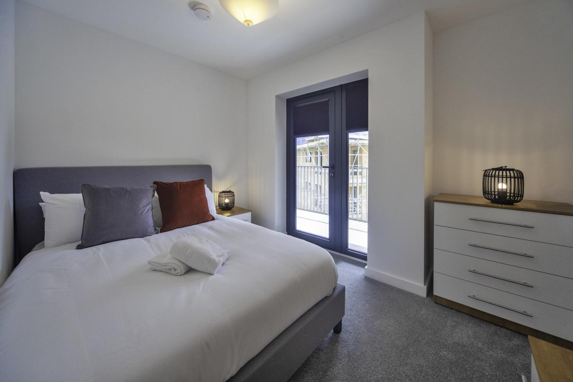 Lovely 2 Bedroom Apartment In Central Ashford Ashford  Exteriér fotografie