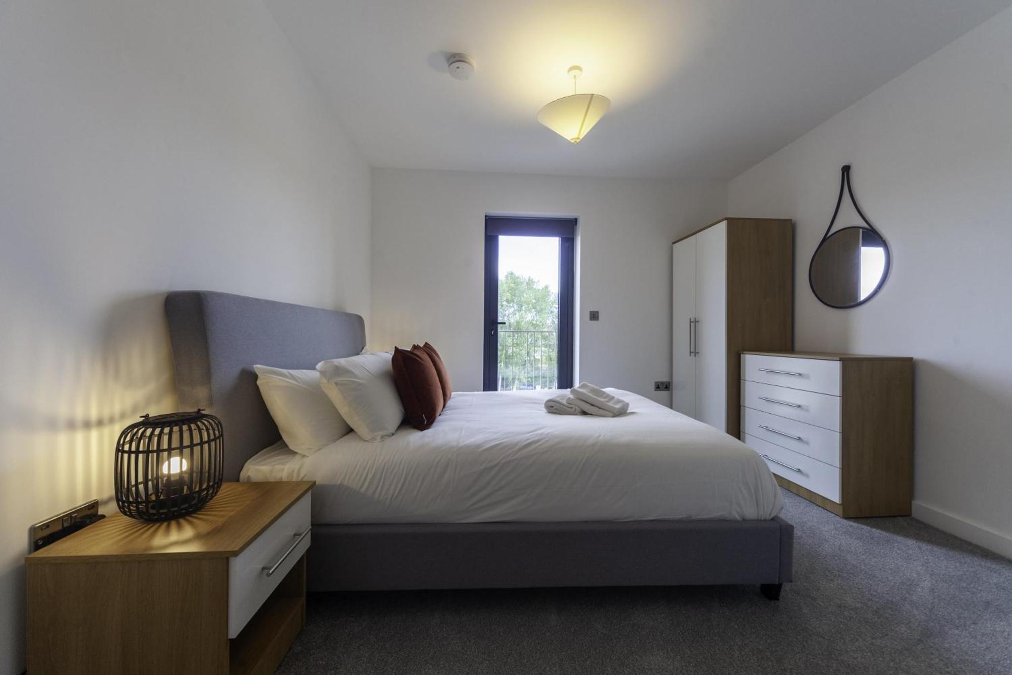 Lovely 2 Bedroom Apartment In Central Ashford Ashford  Exteriér fotografie