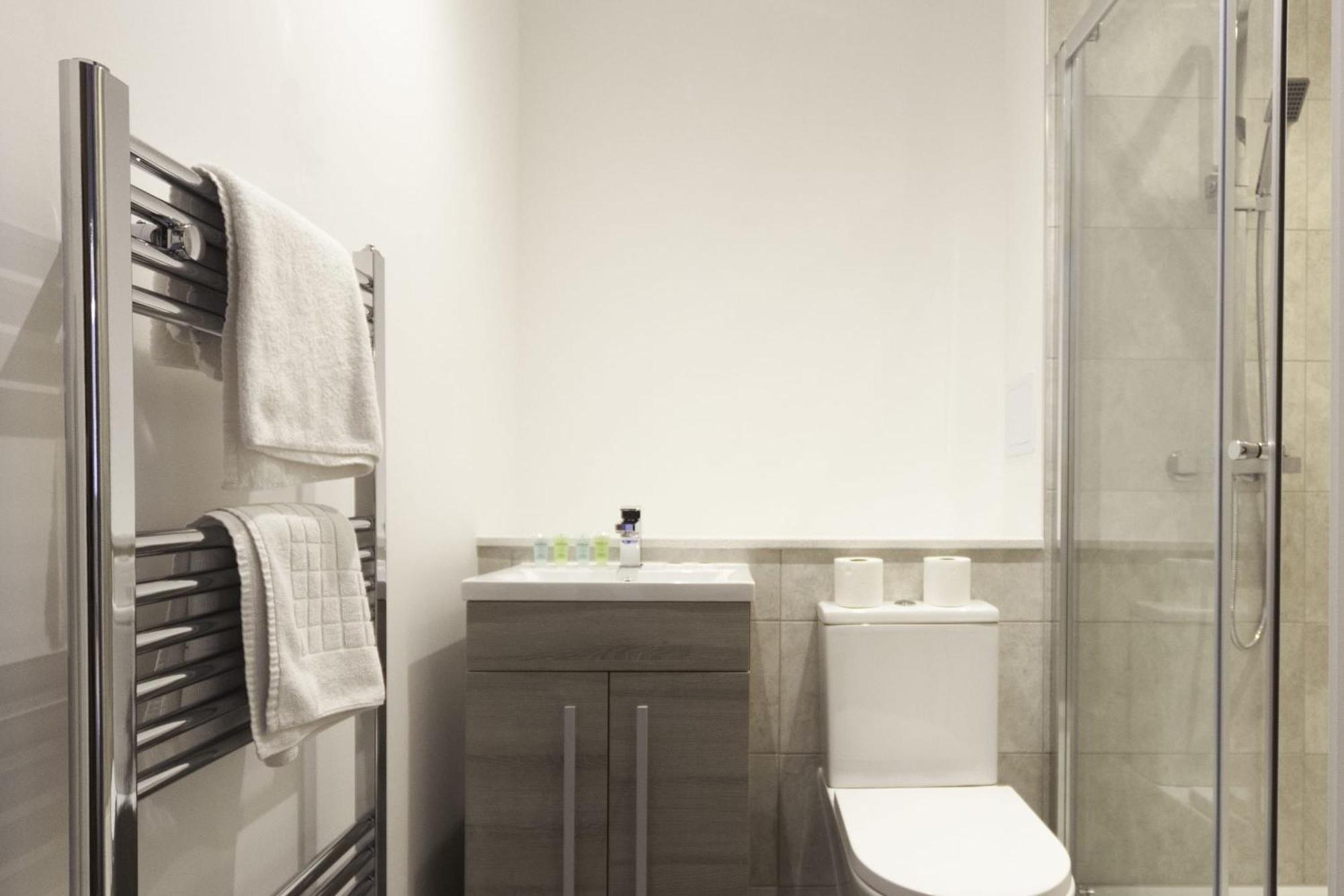 Lovely 2 Bedroom Apartment In Central Ashford Ashford  Exteriér fotografie